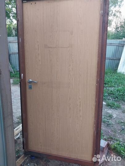 Дверь металлическая