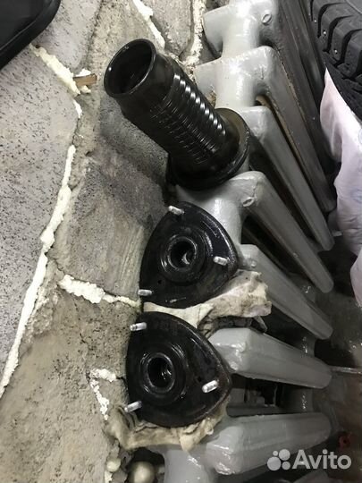 Стойка передняя правая Джили MK