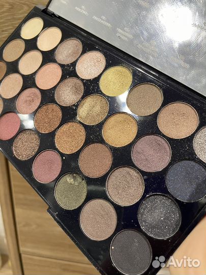 Палетка теней revolution