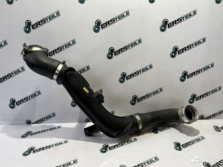 Патрубок интеркулера левый VW Audi 1.8 Tsi