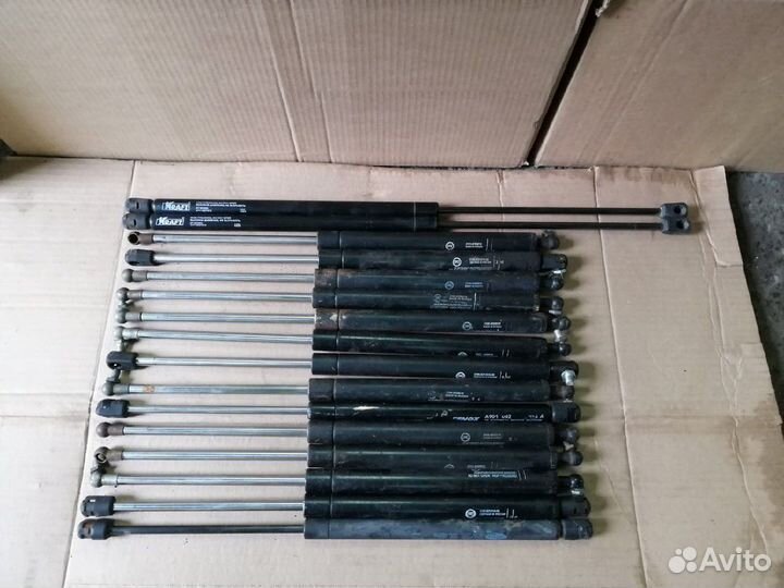 Упоры капота и багажника Ваз Лада 2110,2114,Приора