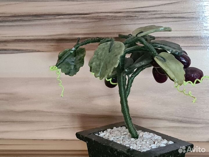 Дерево счастья из натуральных камней