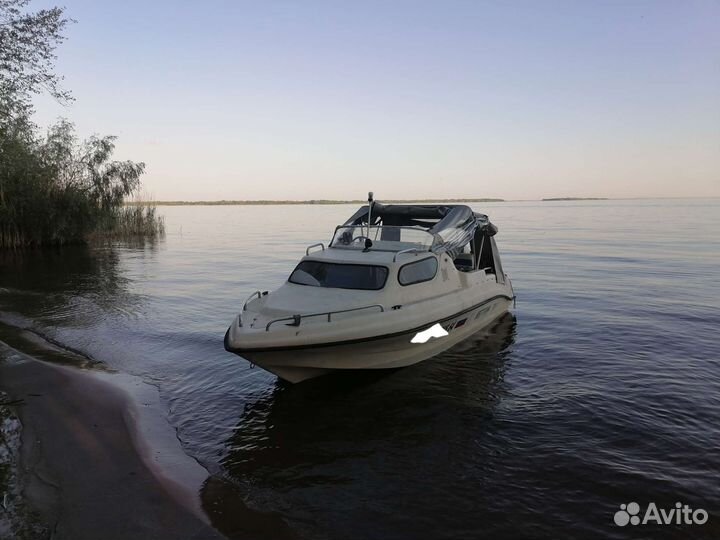 Каютный катер