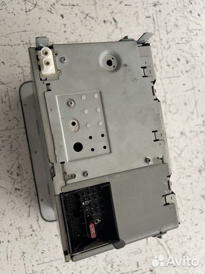 Оригинальная магнитола Passat b6/cc