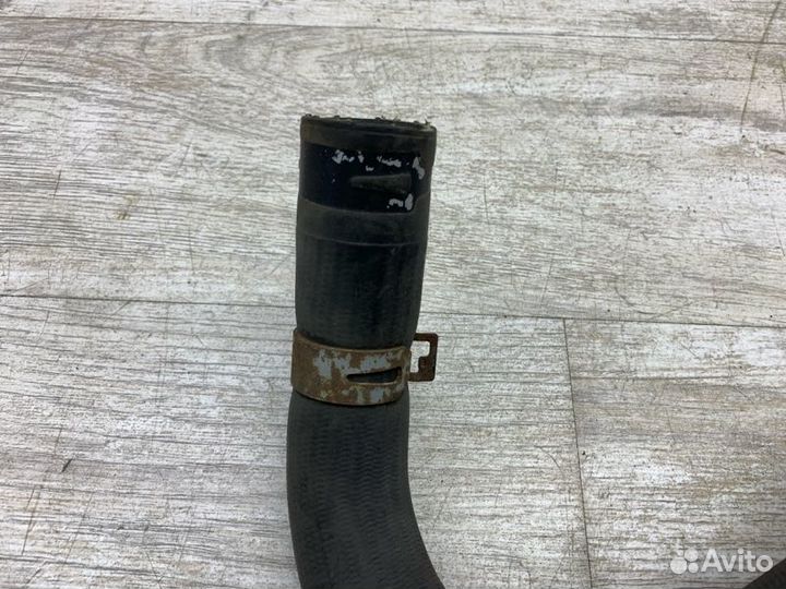 Патрубок системы охлаждения Toyota Avensis