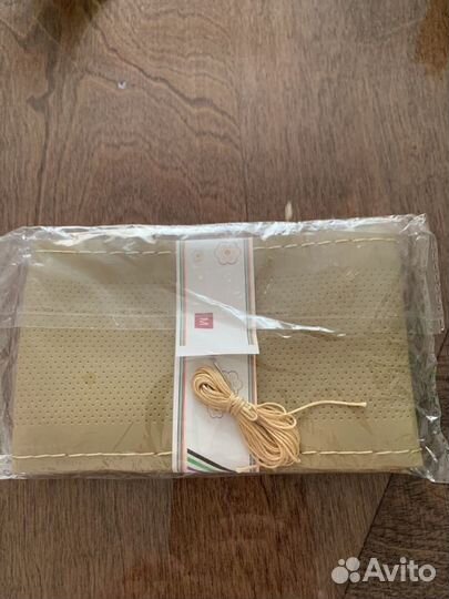 Кожаная оплетка на руль бежевого цвета