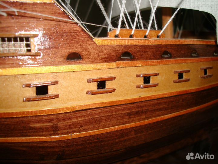 Модель корабля из дерева Ручная работа