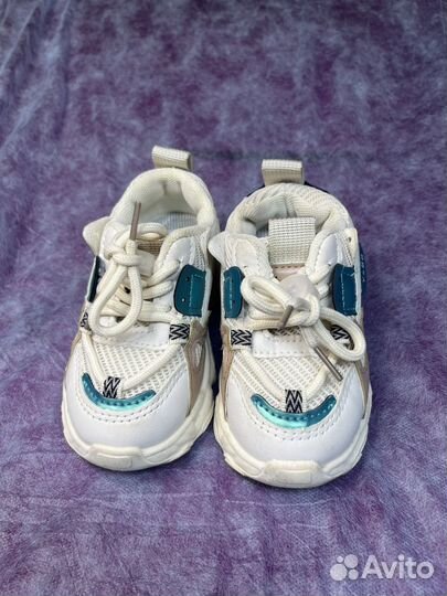 Кроссовки детские 23 размер