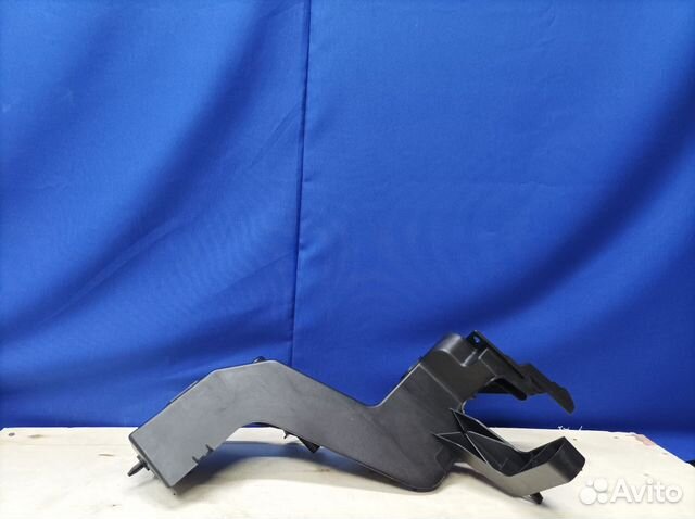 Кронштейн фары правой Jeep Grand Cherokee вк2 2010