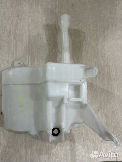 Бачок омывателя Toyota Camry 50 55 6920