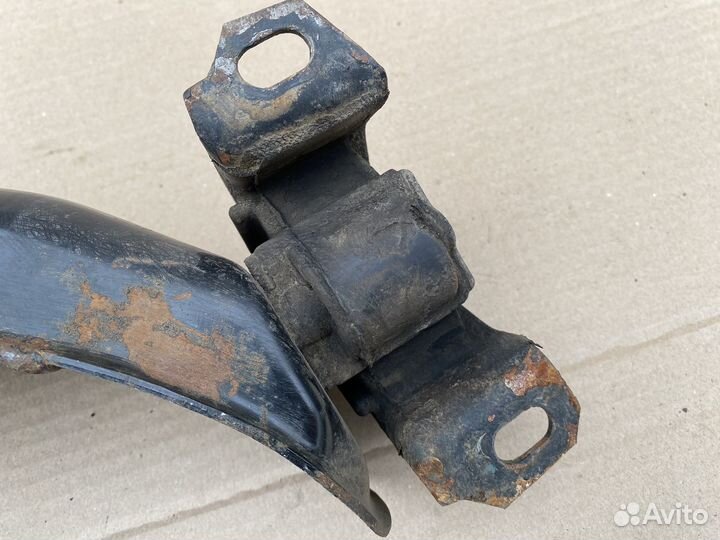 Опора кпп Daewoo Nexia