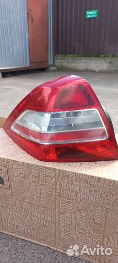 Фонарь задний левый б/у оригинал renault megane 2