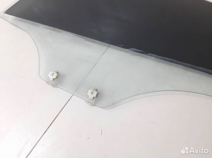 Стекло двери задней левой Hyundai Solaris 2010-201