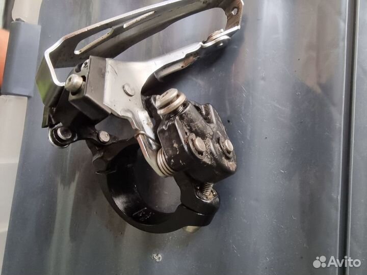 Передний переключатель shimano Deore FD-M618