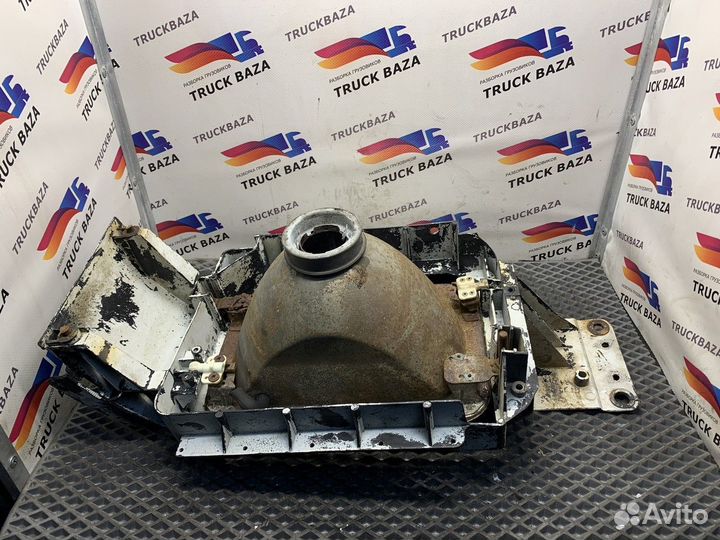 3175032 Фара основная правая Volvo F