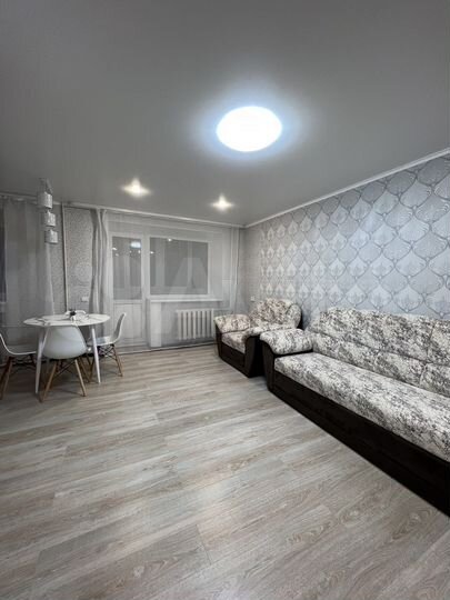 3-к. квартира, 60 м², 2/5 эт.