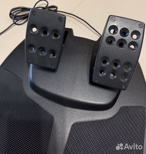 Руль Logitech momo racing