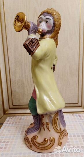 Статуэтка фарфор h 34 см. Трубач Обезьяний оркестр