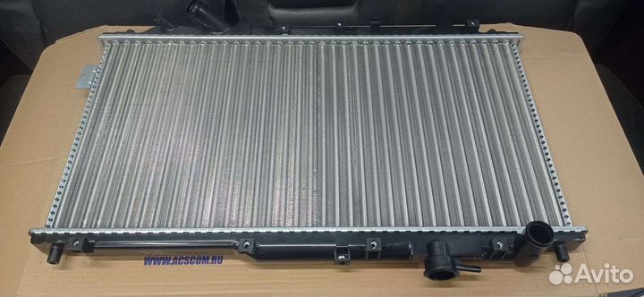 Радиатор охлаждения Kia Spectra