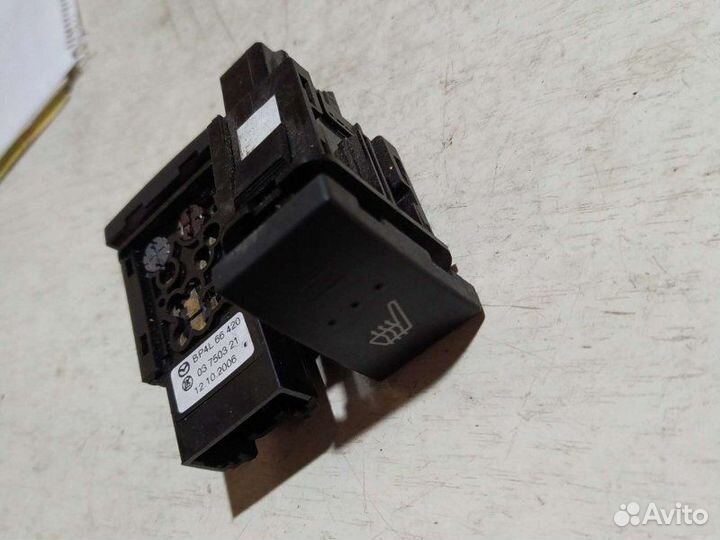 Кнопка подогрева сидений Mazda 3 BK 2006