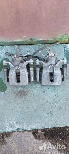 Задние суппорта skoda Octavia a7 1.8