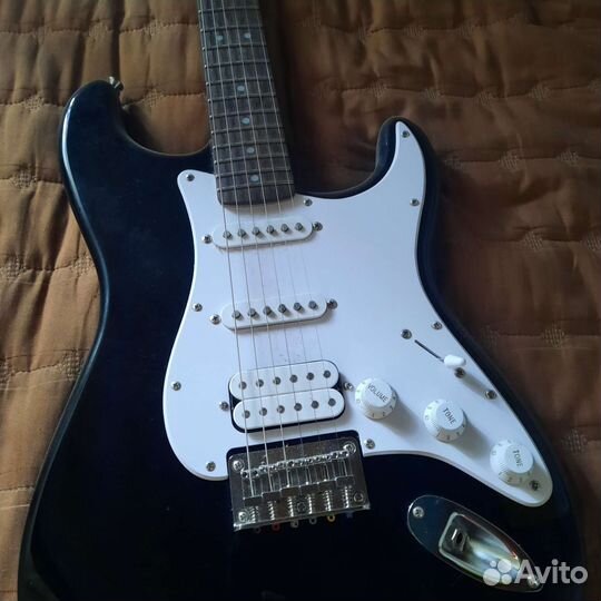 Электрогитара fender Stratocaster HSS