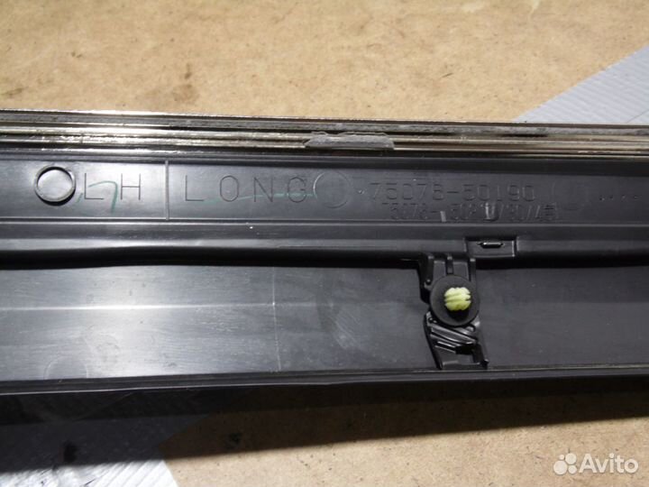 Молдинг двери задний левый Лексус лс 600