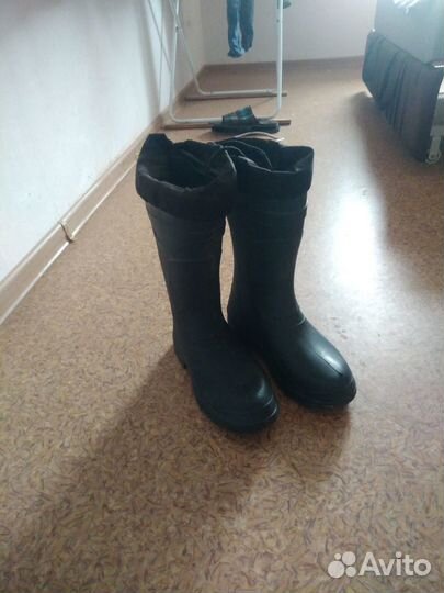Продаются сапоги