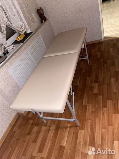 Массажная кушетка