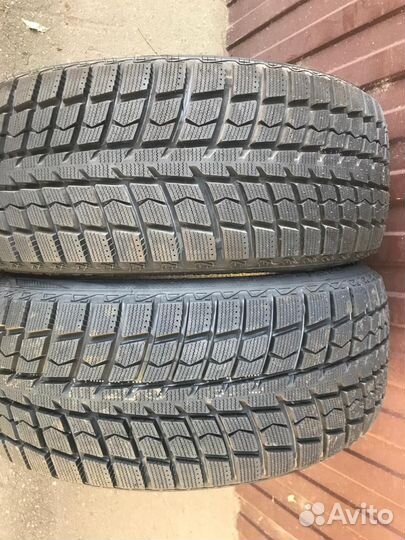 R22 LingLong Green-Max Winter Ice I-15 265/40, PCD 5x108 DIA 63.4