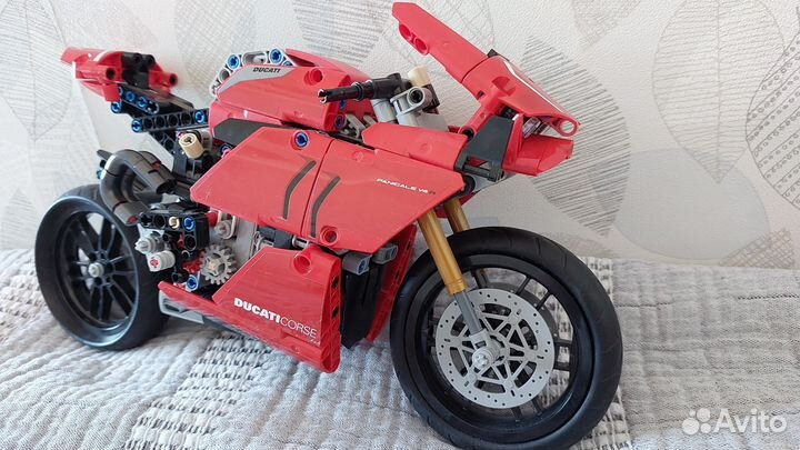 Lego Technic 42107