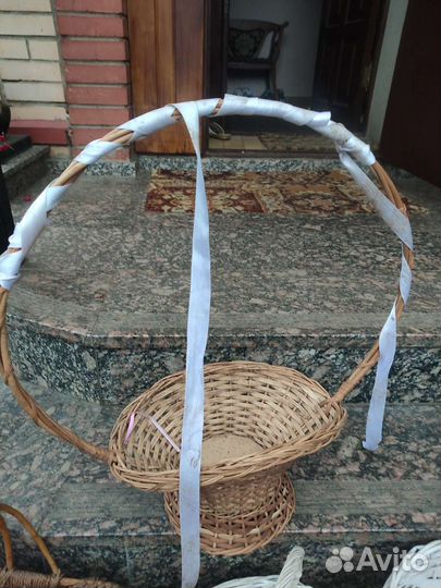 Корзина плетеная