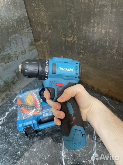 Шуруповерт Makita 18V бесщеточный