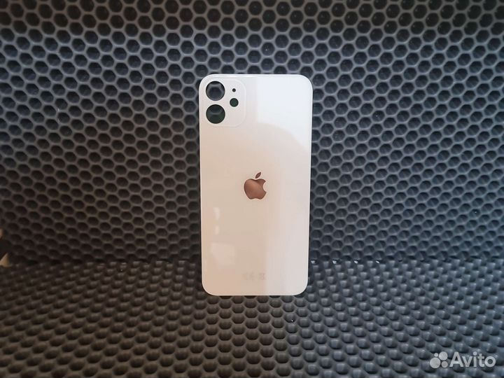 Заднее стекло iPhone 11 белое
