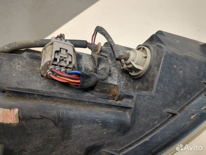 Фара (передняя) Mazda 2, 2010