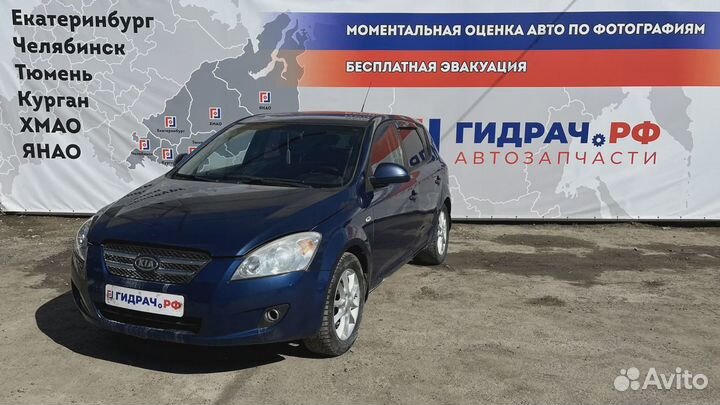 Блок кнопок Kia Ceed (ED) 93700-1H010