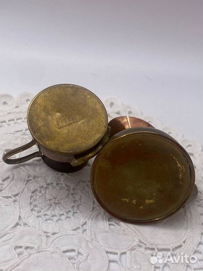 Антикварные миниатюрные кувшинчики. Латунь