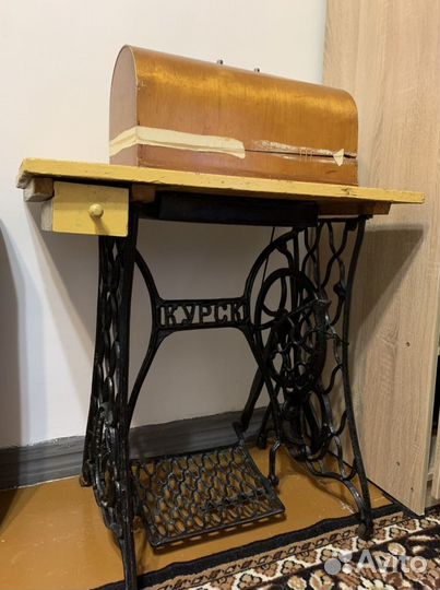 Швейная машинка ножная Подольского завода