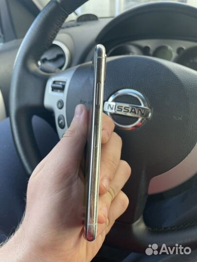 iPhone X, 64 ГБ