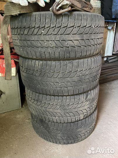 Triangle Snowlink TWT02 225/40 R18