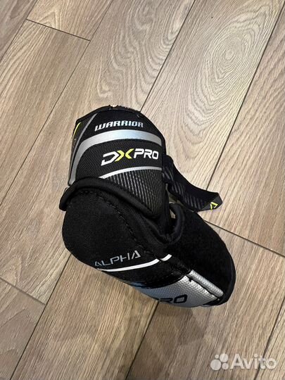 Налокотники хоккейные warrior alpha dxpro правый