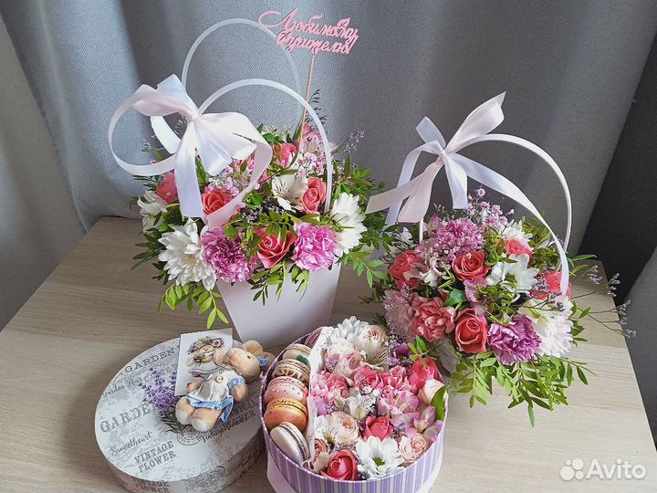 Букеты в корзинках.Доставка цветов спб