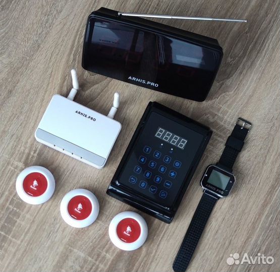 Кнопка вызова официанта с часами, табло, усилитель