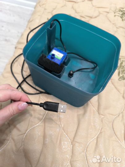 Фонтан поилка для кошек бу