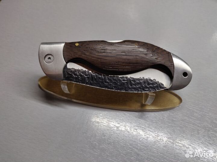 Складной туристический нож