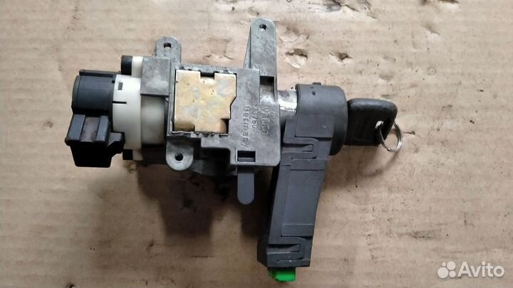 Замок зажигания Volvo S60