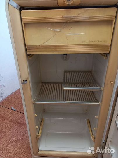 Холодильник бу