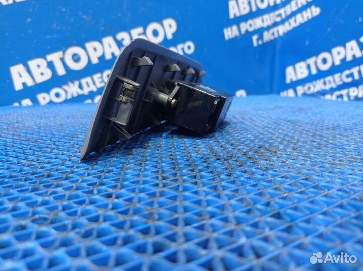 Кнопка стеклоподъемника Mitsubishi Lancer 9 седан