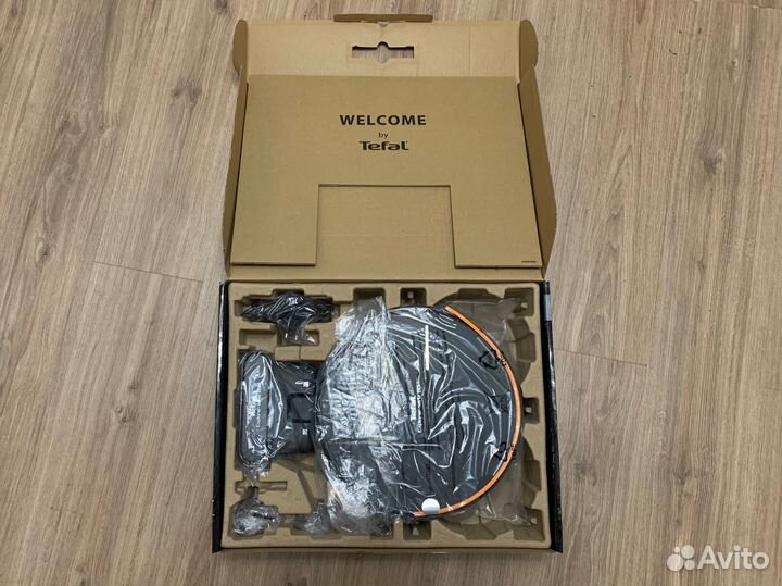 Робот пылесос Tefal Explorer Serie 60