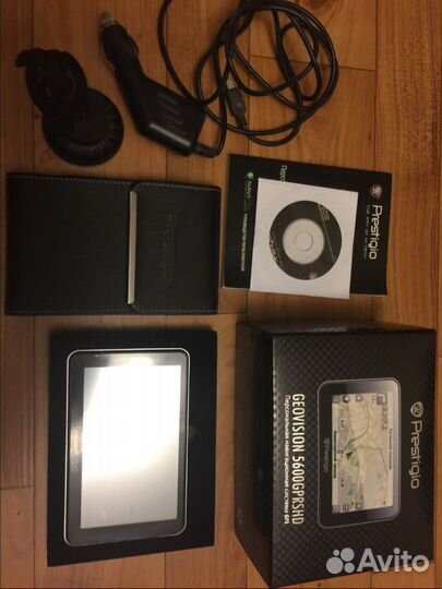 Навигатор GPS с функцией мобильного телефона